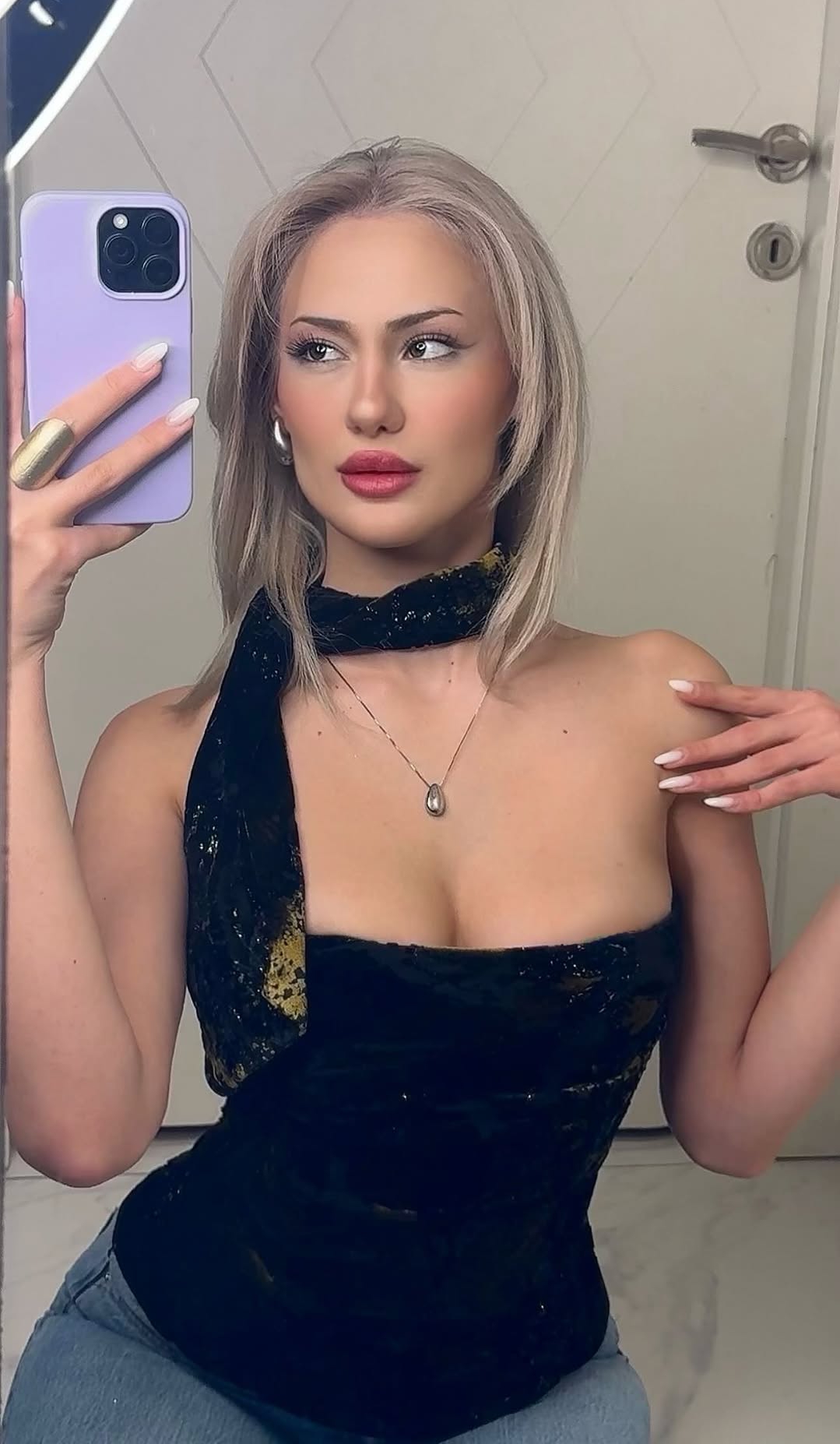 Böcü Elden Ödeme Bayan Escort Zuhal