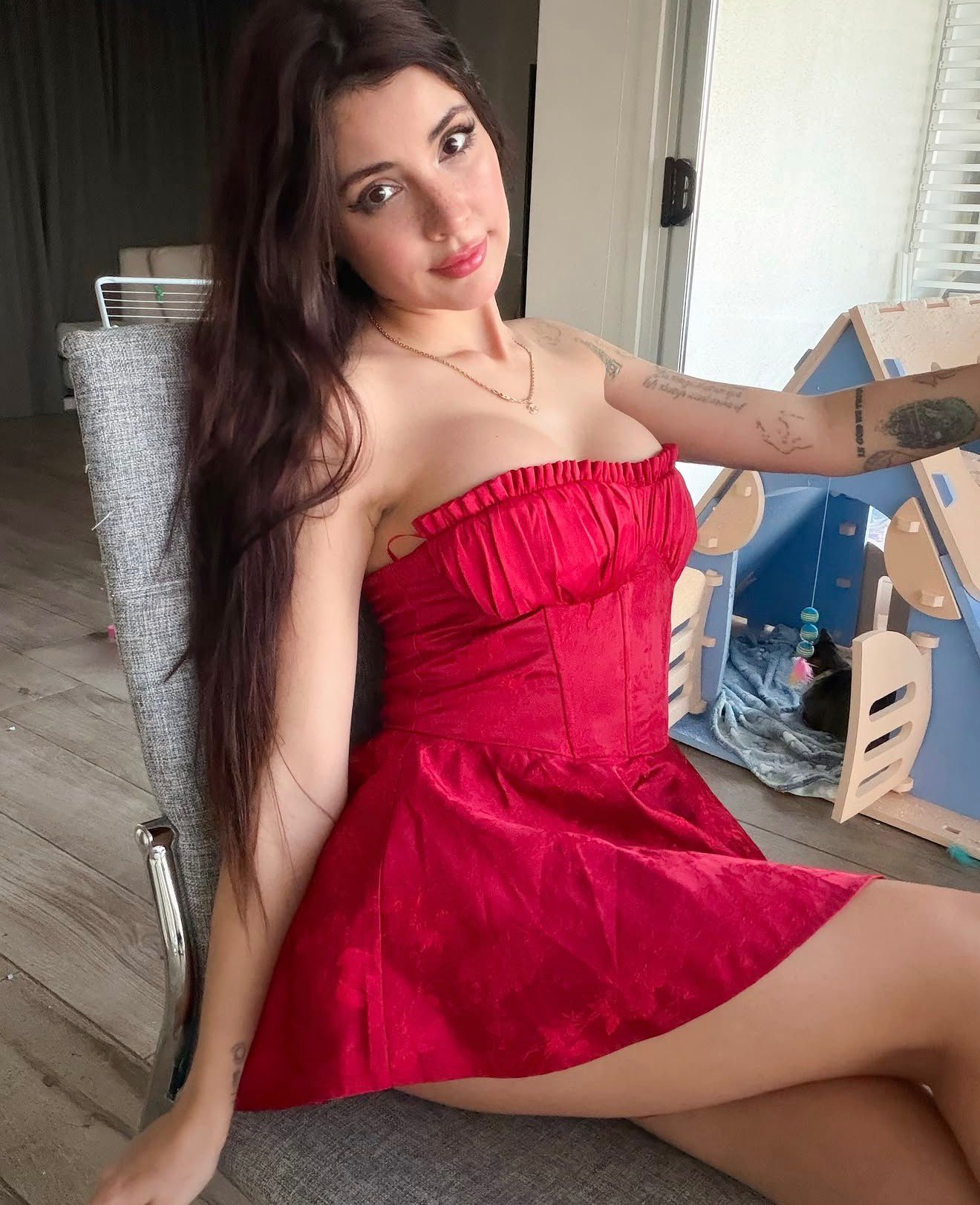 Dedem İngiliz Escort Nazlı
