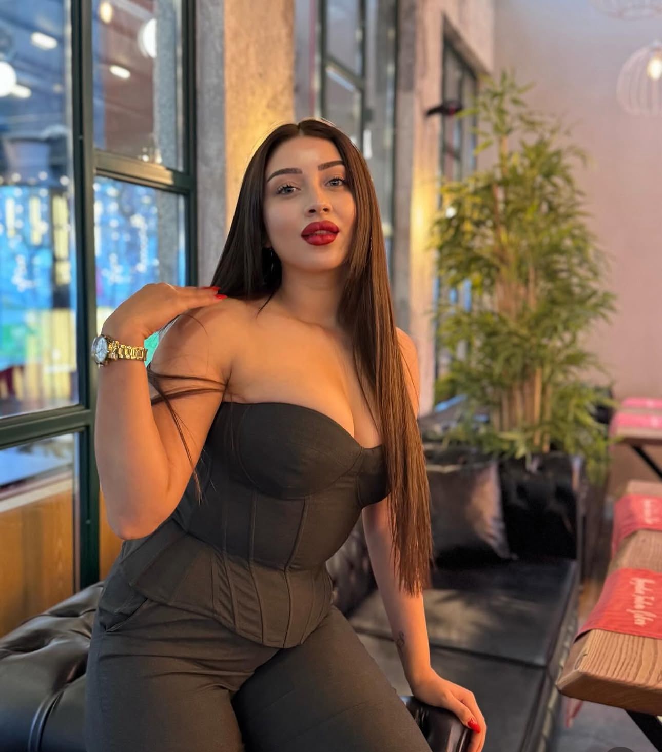 Köstekçiler Elden Ödemeli Escort Esin
